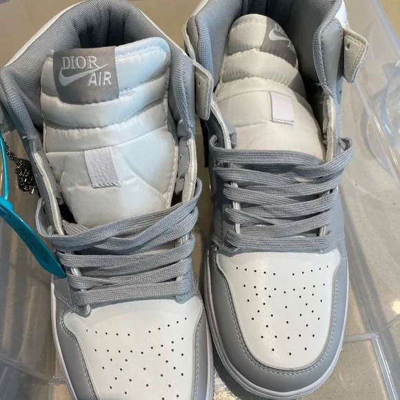 Jordan 1 Dior - Picture 4 of 7